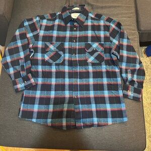 Northwest Territory plaid button-front shirt in size Small